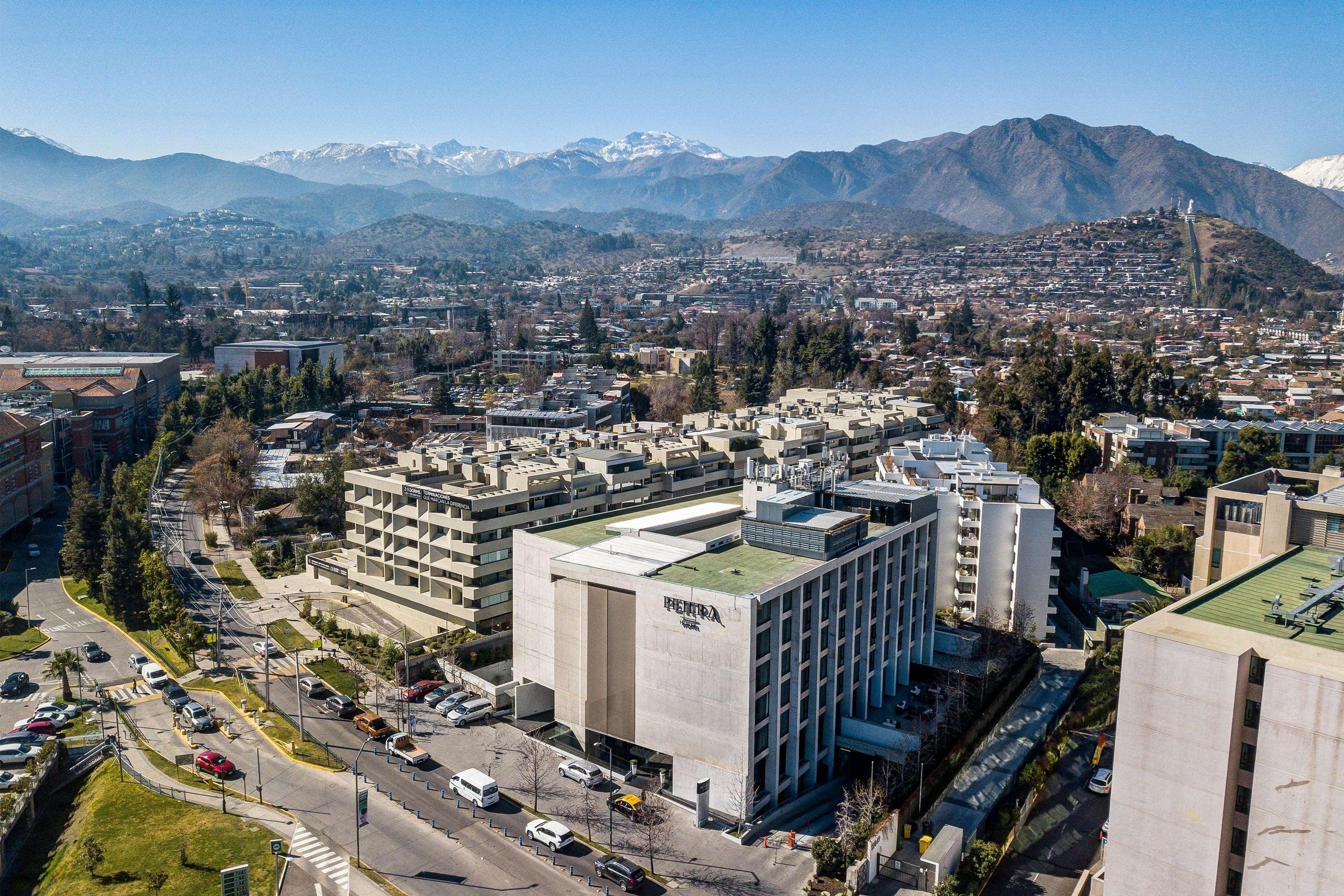 Hotel Wyndham Santiago Pettra Exteriér fotografie